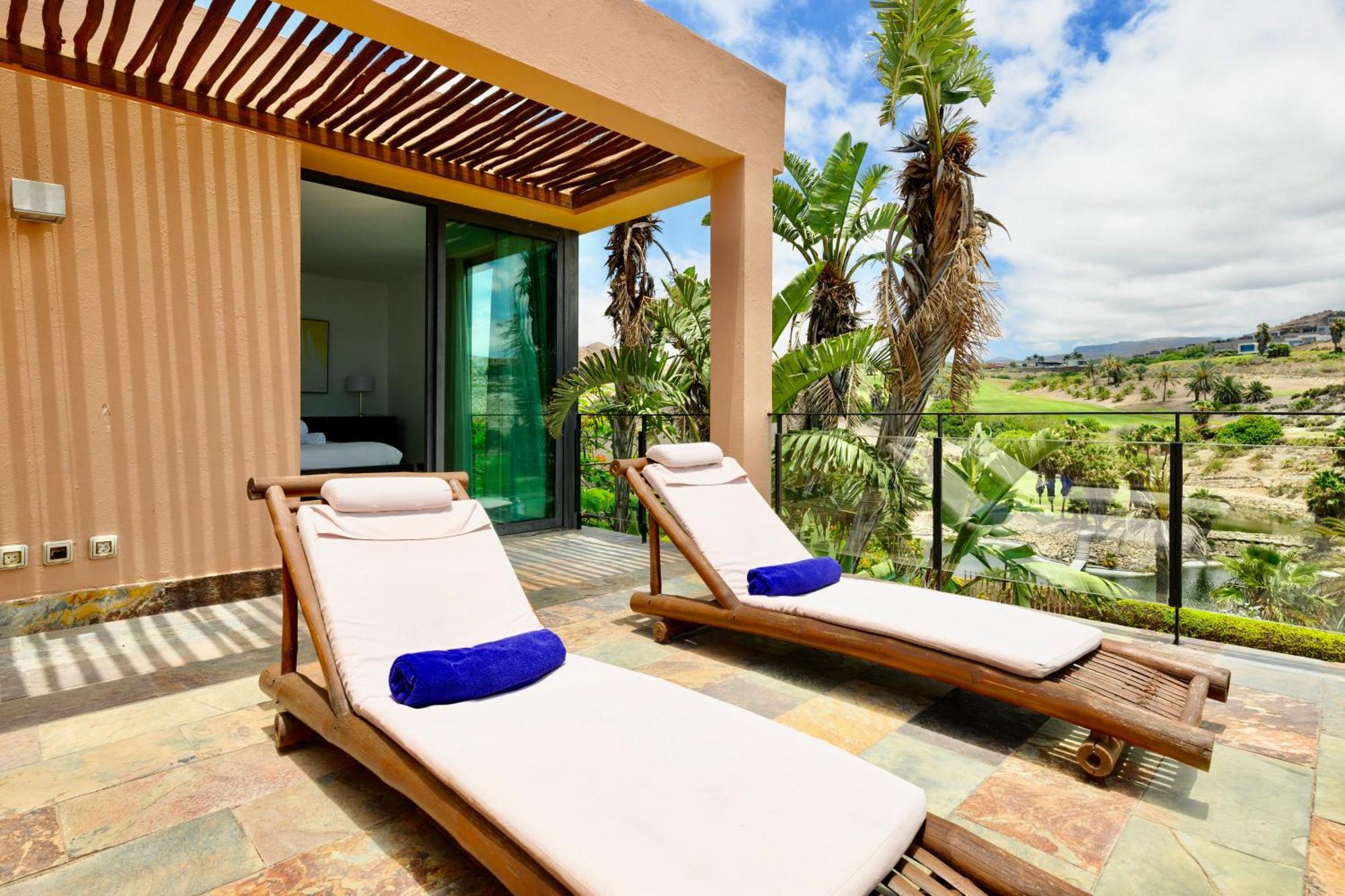 Villa With Private Pool In Luxury Golf Resort Салобре Екстериор снимка