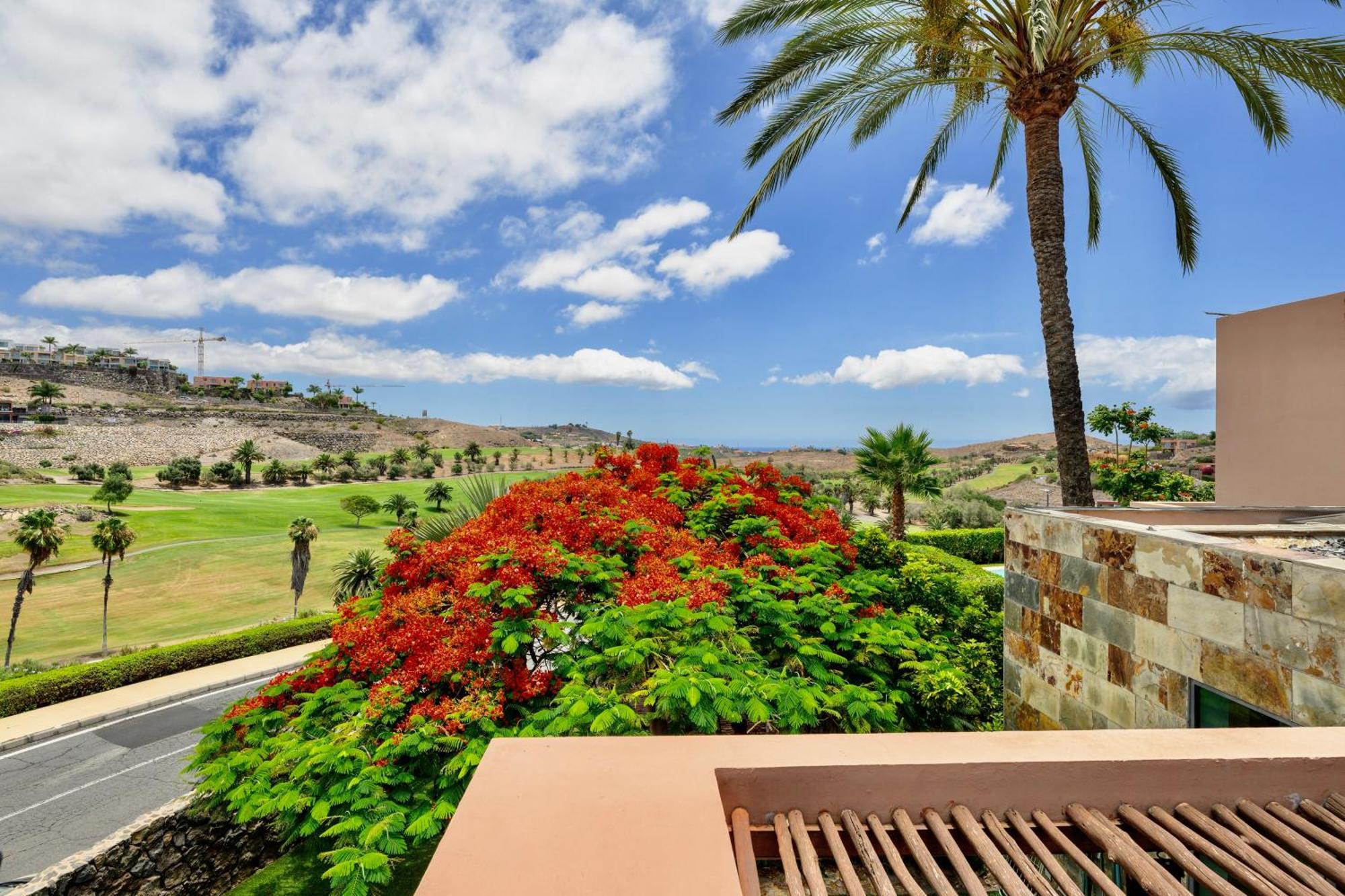 Villa With Private Pool In Luxury Golf Resort Салобре Екстериор снимка